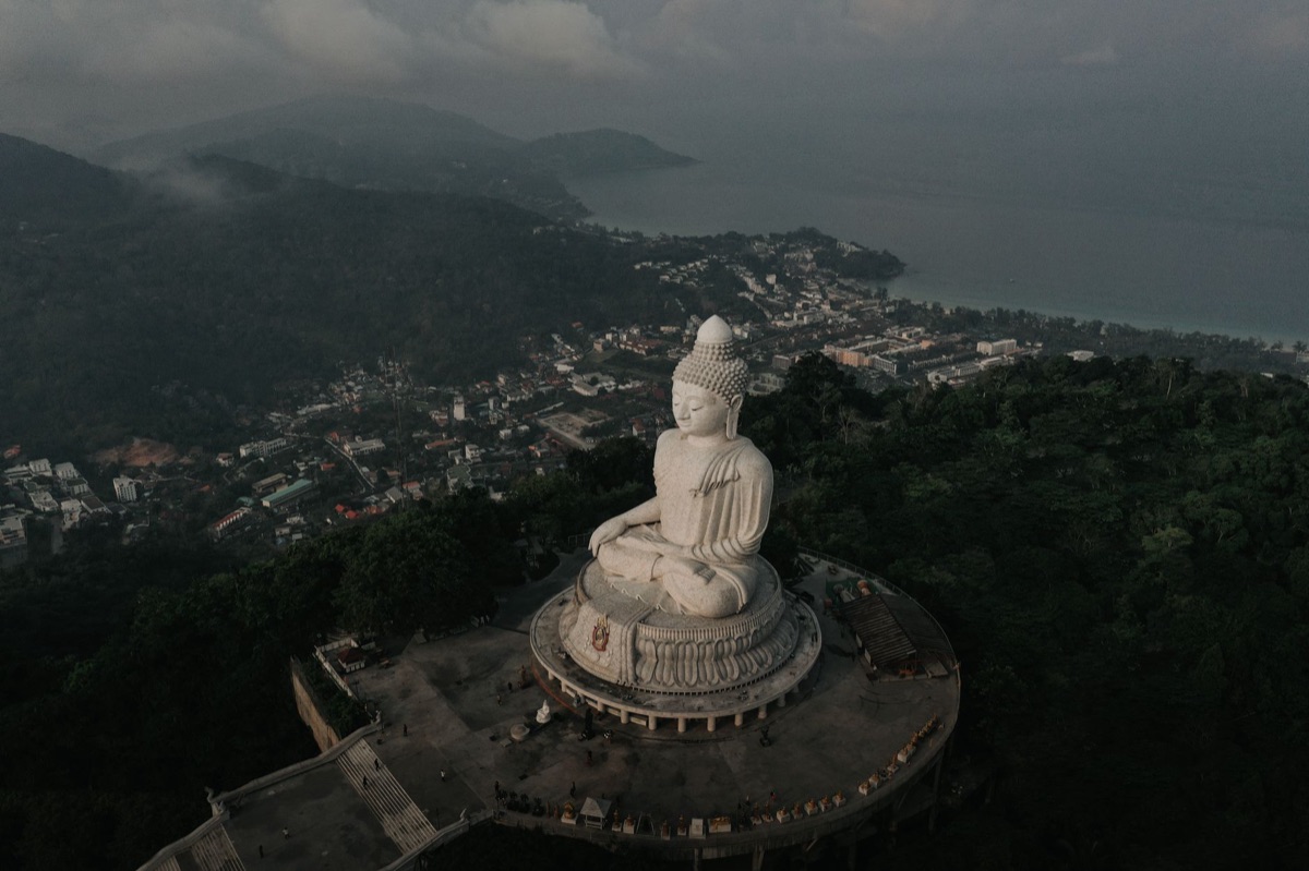 Digital Natives: How Thai Content Teaches Modern Life Skills