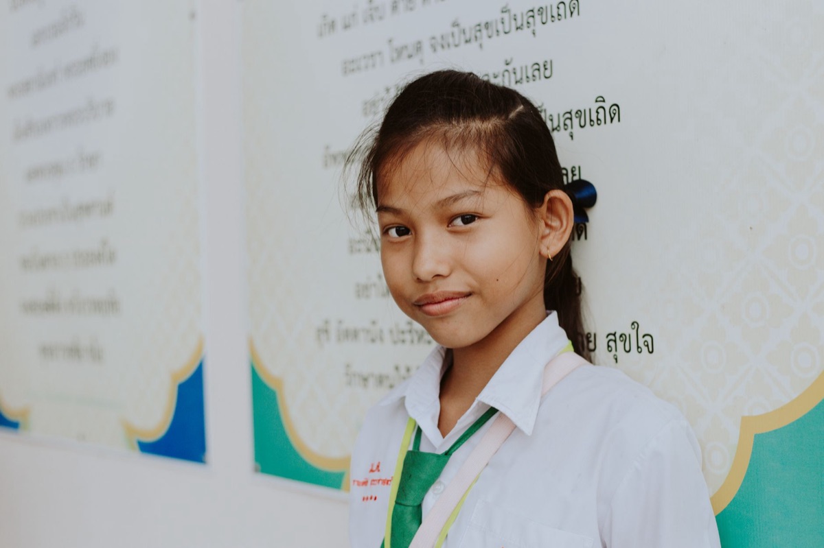 clase thailandesa con materiales educativos