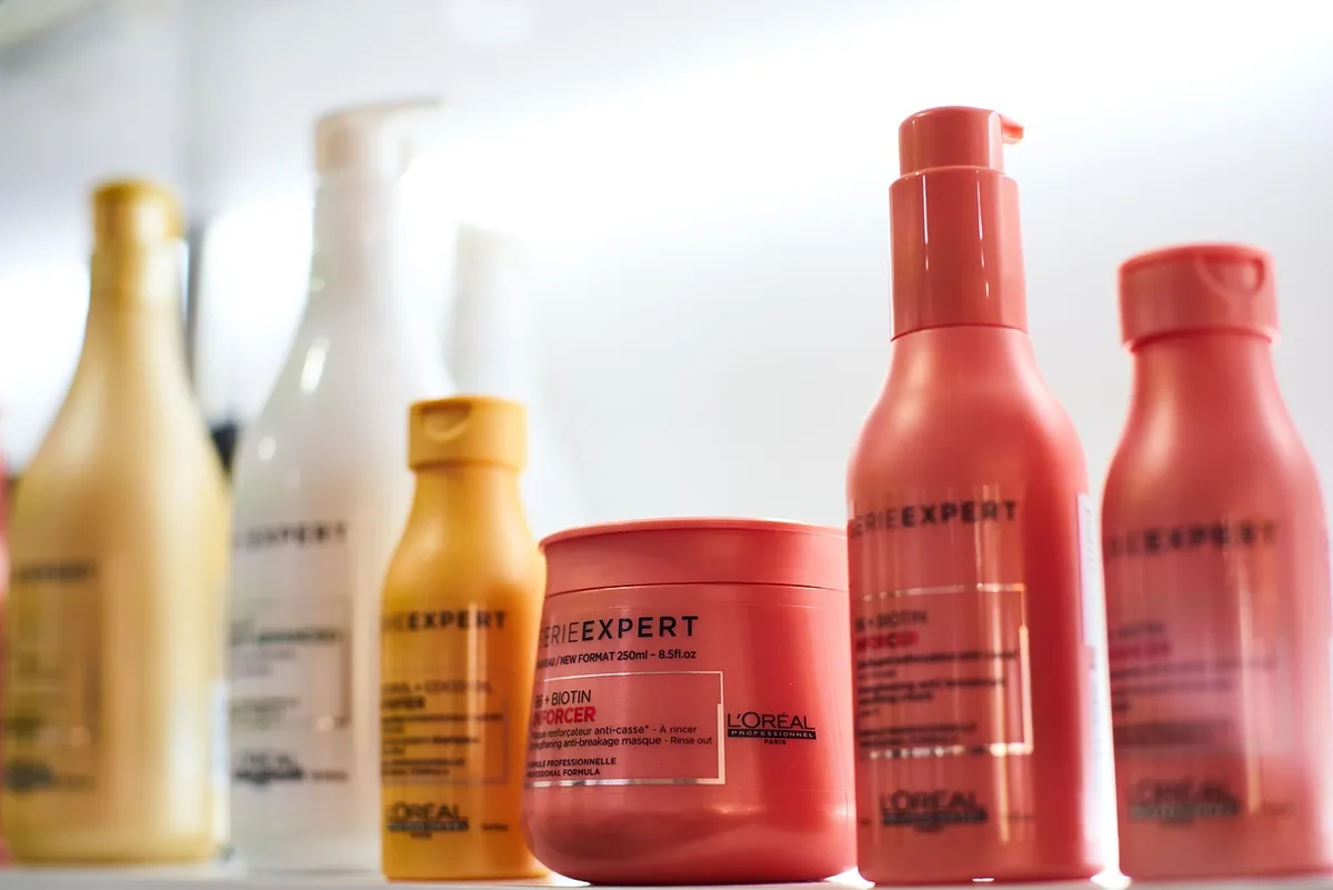 hair care, cream, protection, paint, woman, girl, hairdresser, health, beautiful, healthy, protect, maintenance, make-up, cosmetics, beauty, brand, product, hai